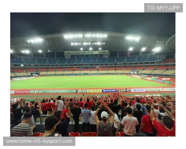 足球场地建设加快，满足群众需求，足球场建设的重要性