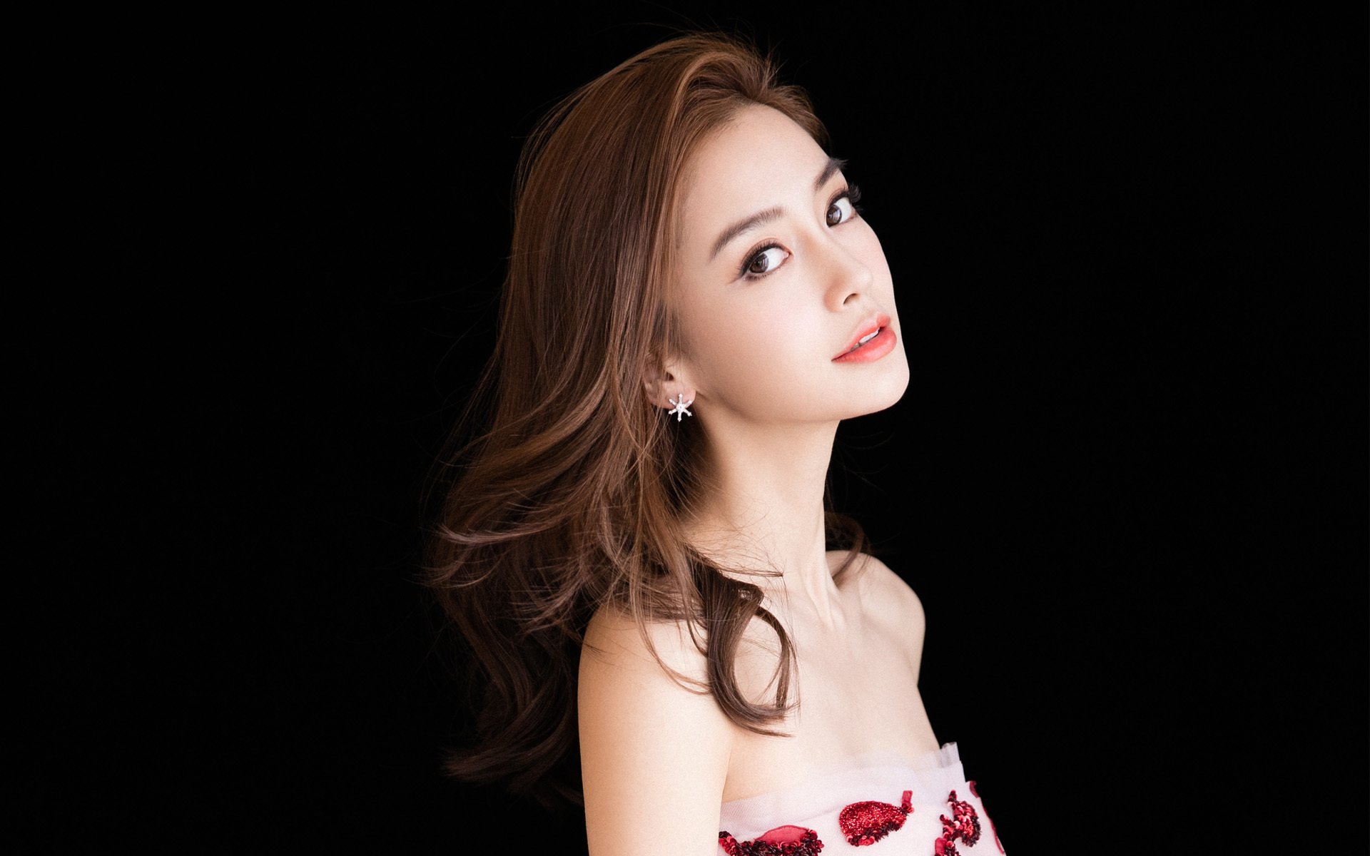 篮网调整轮换策略提升替补出场效率,篮网次轮签